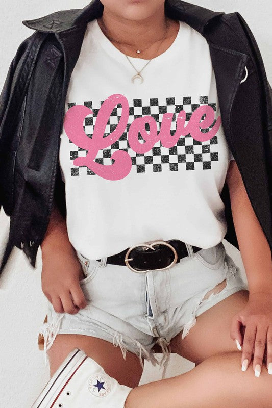 RETRO LOVE CHECKER GRAPHIC TEE PLUS SIZE