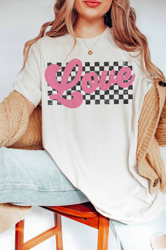 RETRO LOVE CHECKER GRAPHIC TEE PLUS SIZE